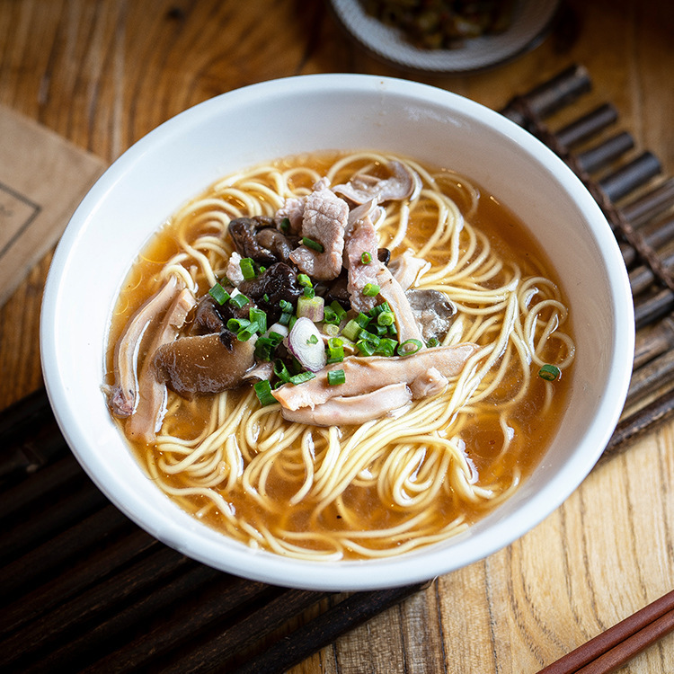 Tôi sẽ mua túi súp cho tiệm thực phẩm thương mại.