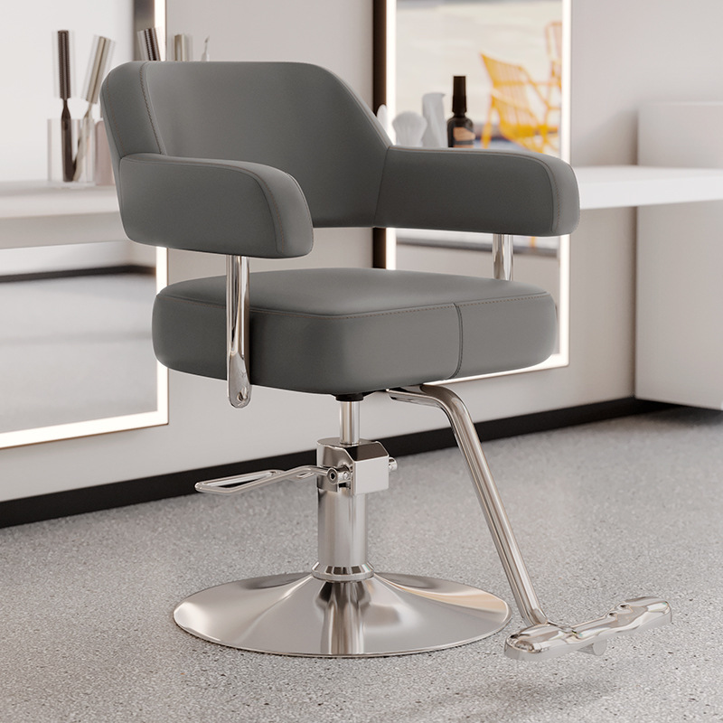 The hairdresser chair at the hairdresser's hairdresser's salon can be rotated up and down.