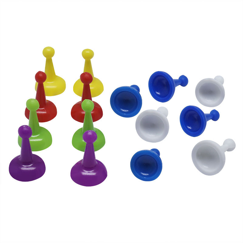 Producers teach play and play play games to play games early in the morning for children with coloured plastic horns