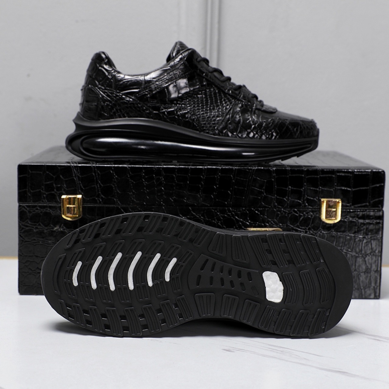 2024 new alligator belly-relaxing shoes.