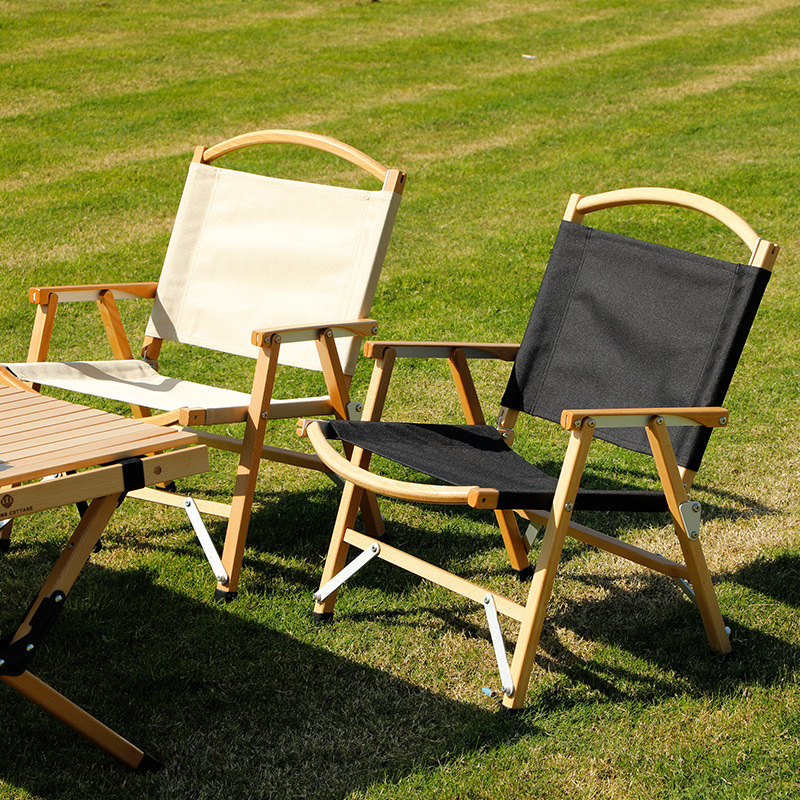 The outdoor woody kmitt chair folds the camper chair, camping the chair, and the own chair.