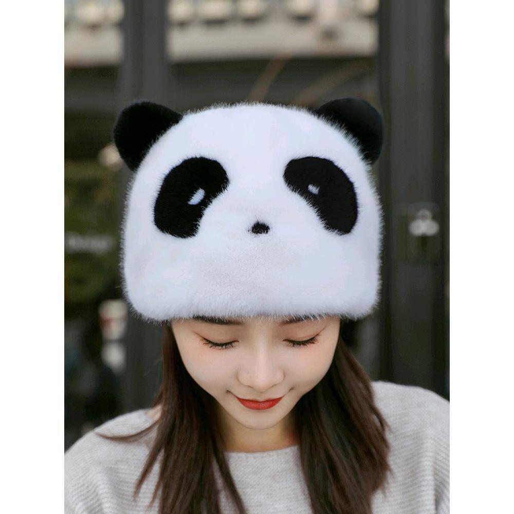 A lovely panda hat for hairy headscarfs.