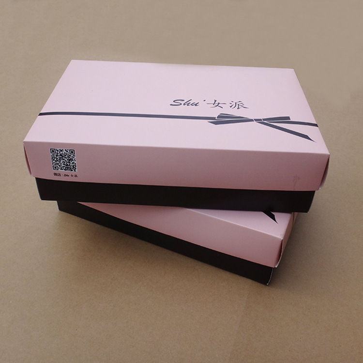 The white card wrapper box, the gift box, the chest wrapper box in the context of the gift box, and the high-strength protection.