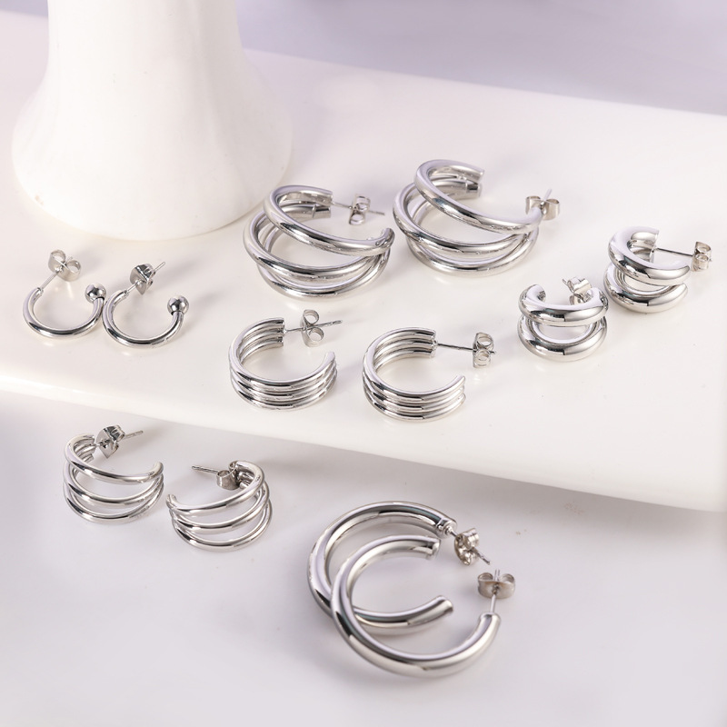 The manufacturer ordered the stainless steel earring buttoned with electric plating and polished.