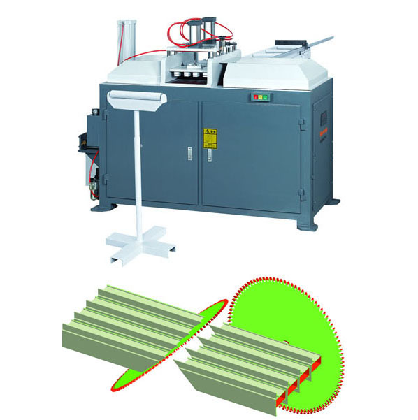 Automatic cutting of saw-sawed aluminium to cut large-faced saw-sawing industrial materials and saw-sawing of curtain wall platform industrial materials