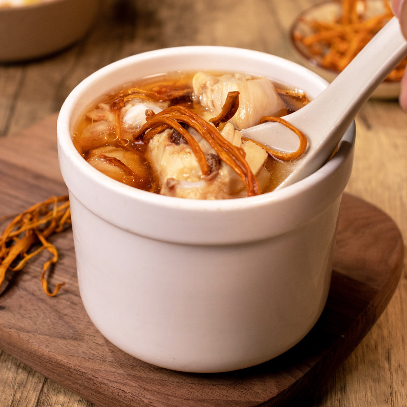 Hãy minh họa món canh gà hầm và chuỗi súp để cho súp ăn và nấu súp.