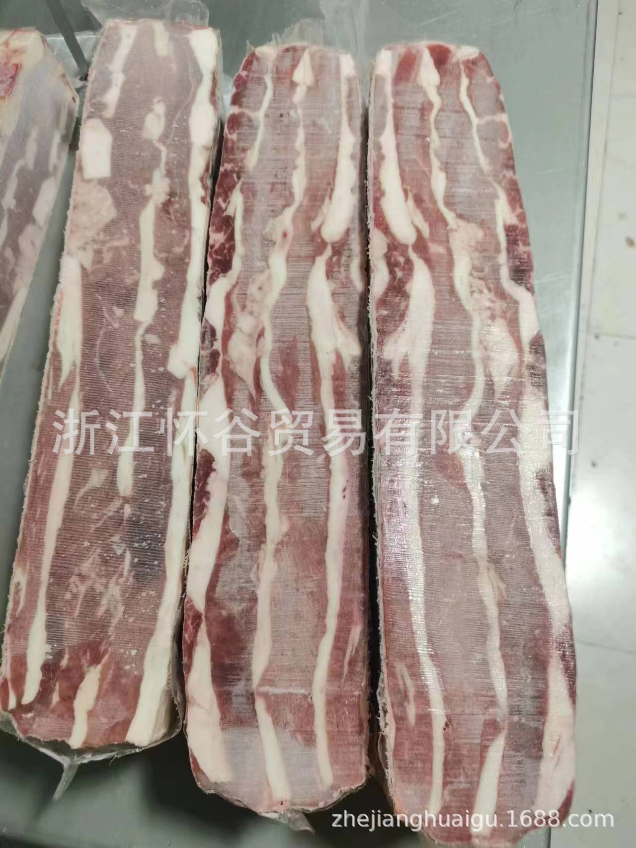 Sáng mai tôi sẽ về.