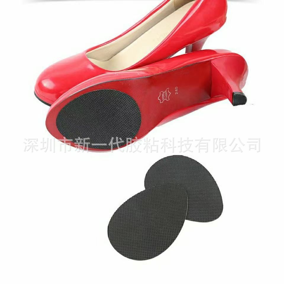 Rubber pads, slippers against the soles, rubber foot pads, sandal grinders, high heels against slippers.