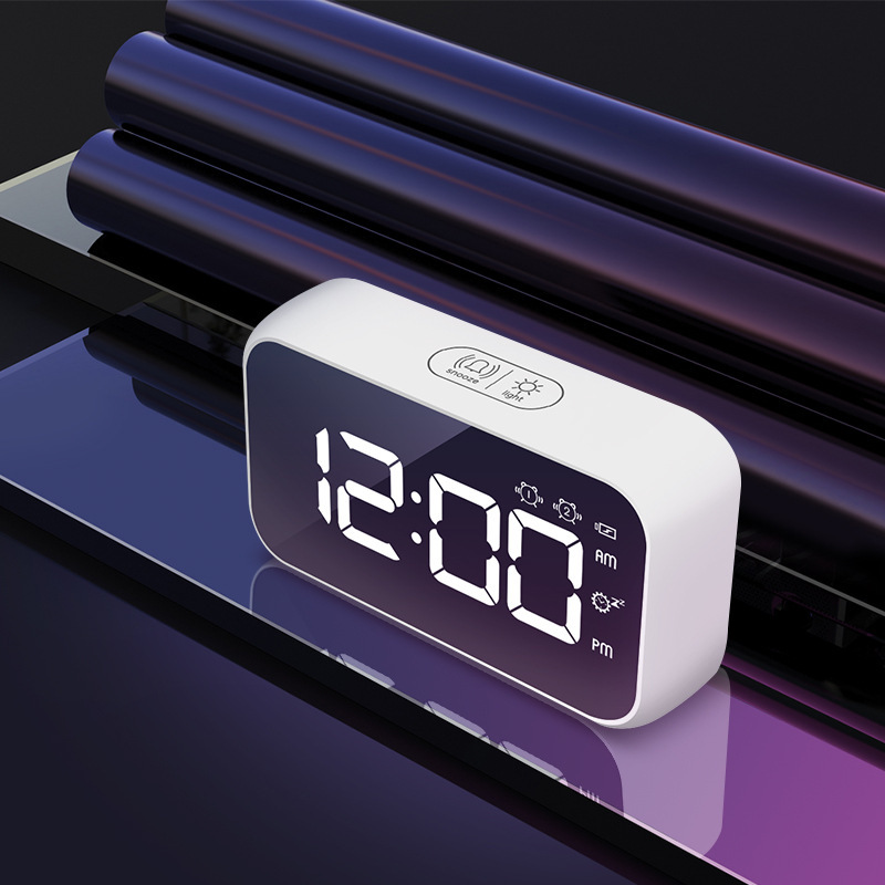 The factory provides new alarm clocks LEDs that can be charged with child color alarm clocks while they sleep.