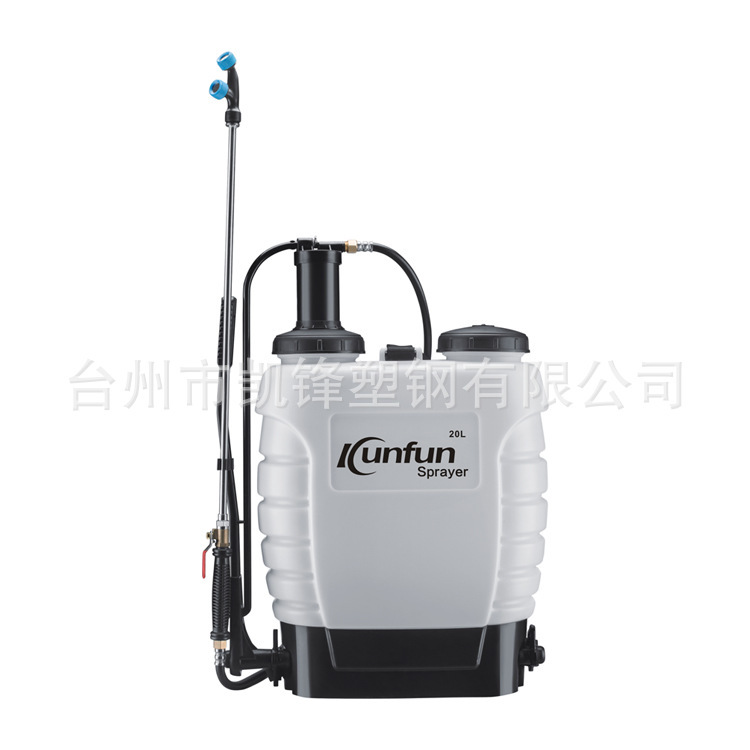 Ứng dụng nông nghiệp ba lô 20L của Kether sử dụng một cây keo xịt trái cây để khử trùng thuốc trừ sâu