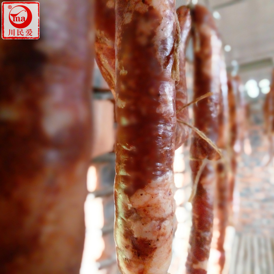 Sichuan 농부, Sichuan Sichuan 농부는 500g의 부피에 자신의 smoky 소시지를 생성합니다.