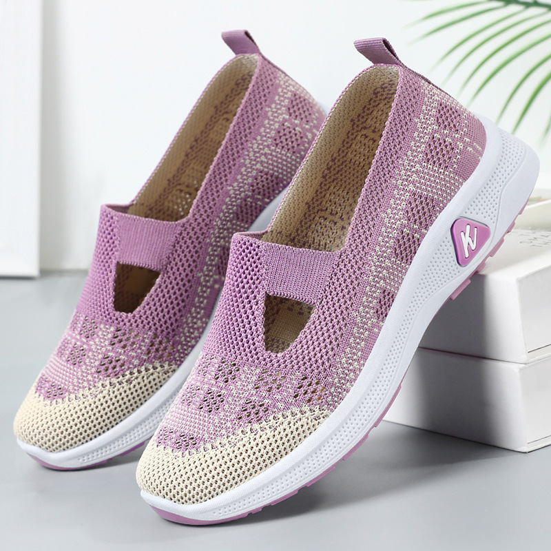 The little custom girl's shoes are so comfortable, and the old Peking Boots are all over the place.