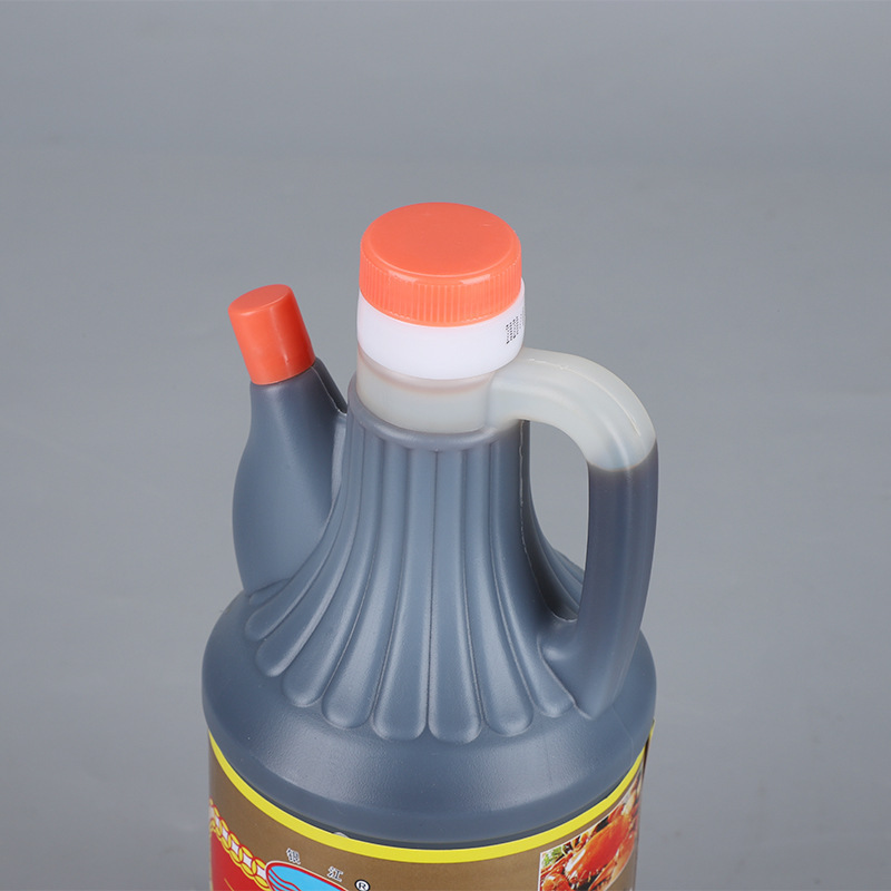The manufacturer distributes the silver river with a hot sauce pan and a kitchen sauce.