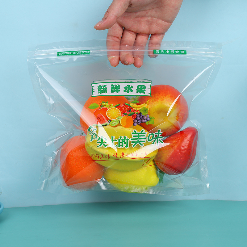 Hand-outs of transparent fruit bags and grapes, self-contained bags of free-chained fruit bags