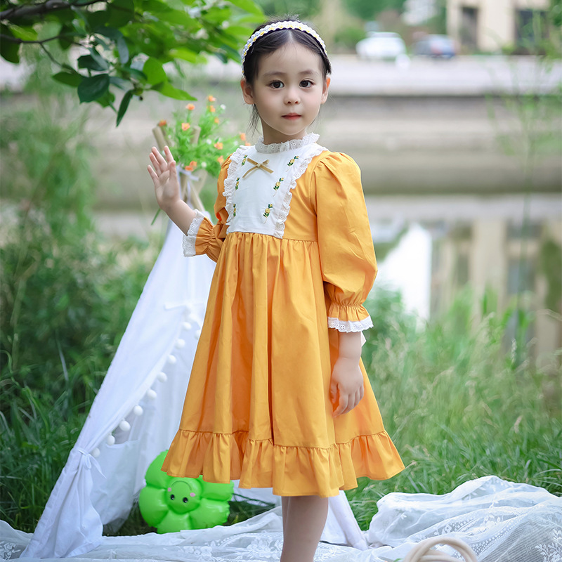 Girl's dress 2024 Spring and Fall's new child long sleeve embroidered princess skirt girl's high-temperature dress