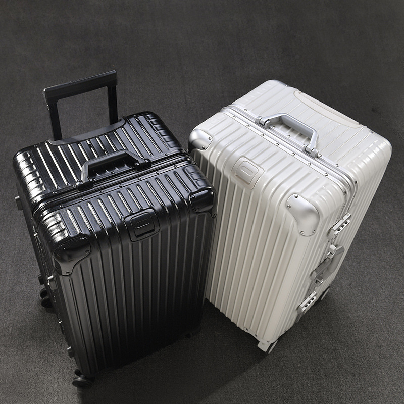 Aluminium lift box 10,000 towards a wheeled super-high-volume suitcase for 32 inches of luggage