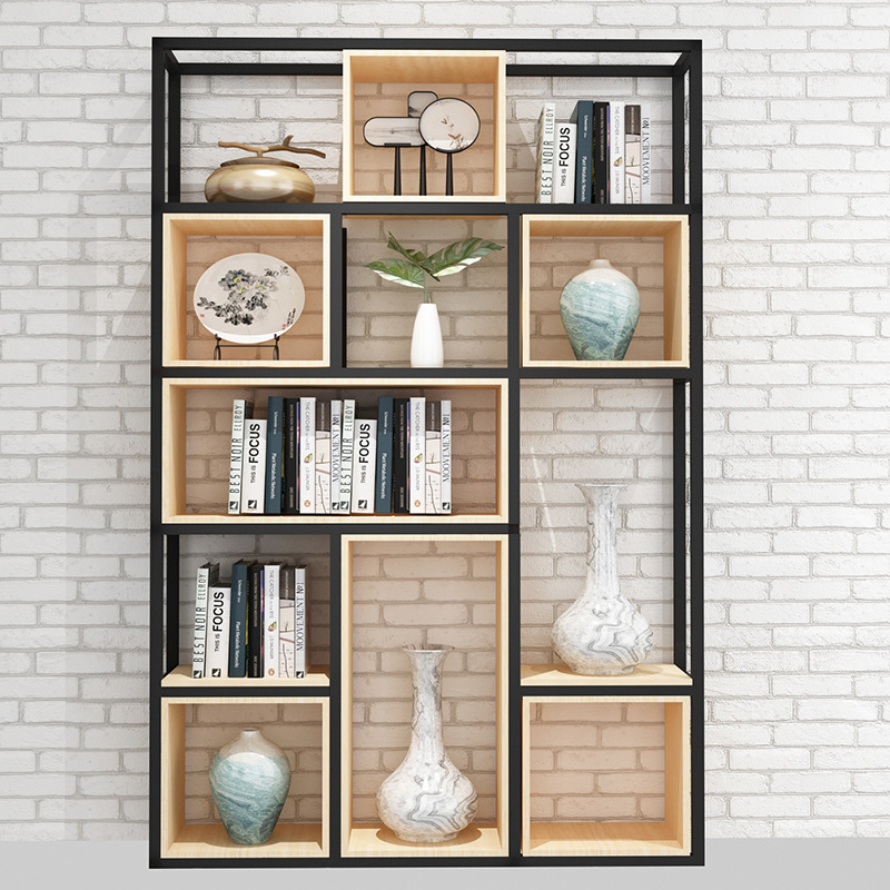 The living room is full of walled wooden cabinets, and the hotel's home uses solid wood to cut off the frame display.